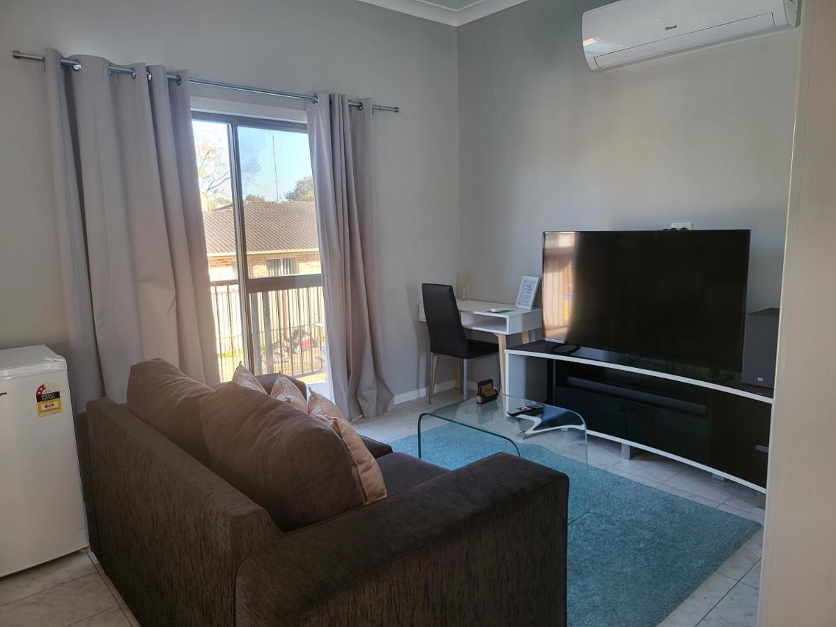 T&V Suites Windsor Extérieur photo