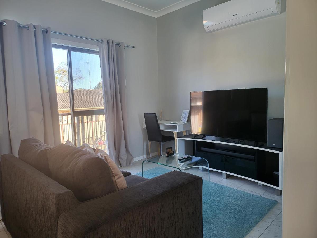 T&V Suites Windsor Extérieur photo