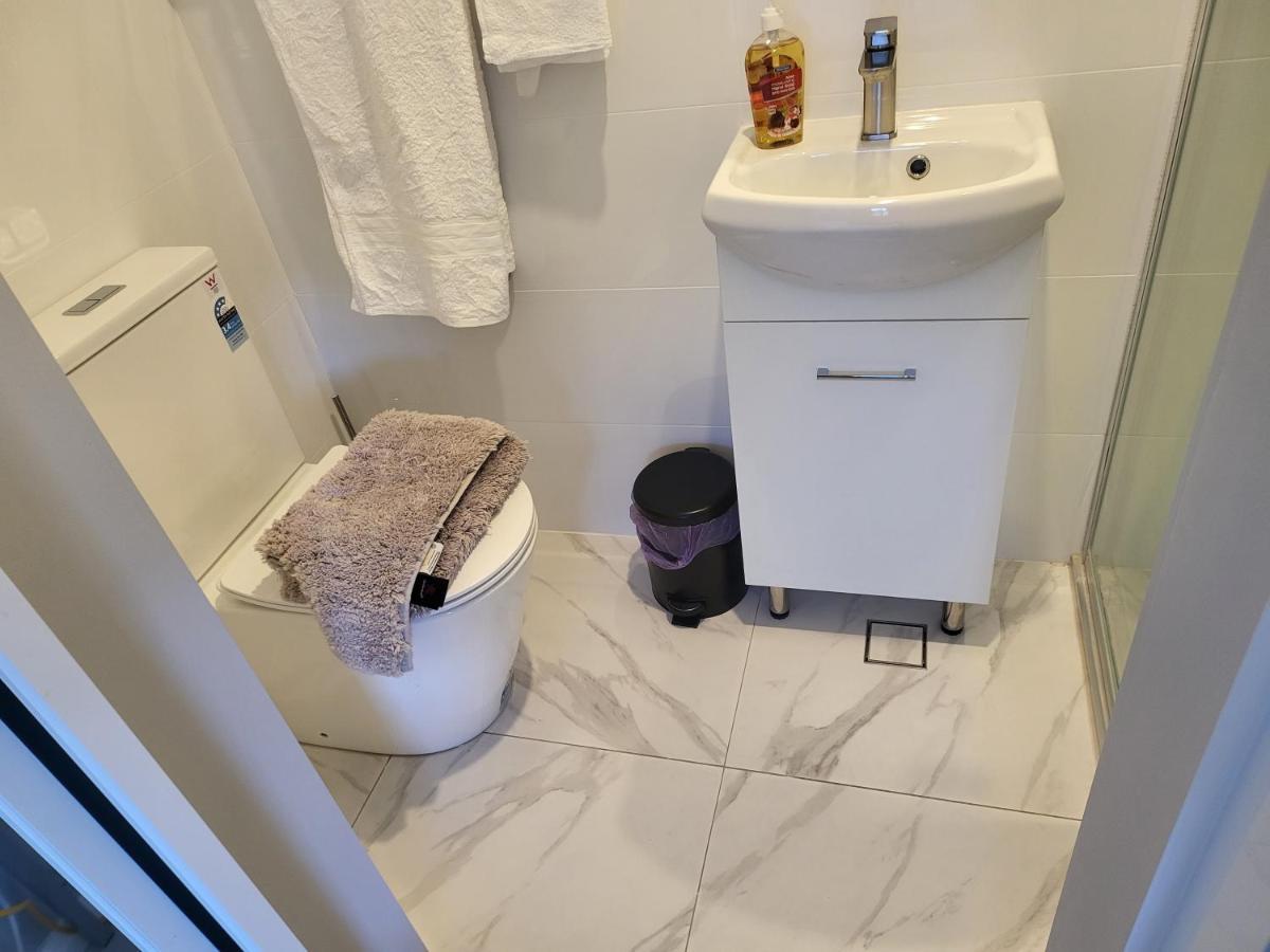 T&V Suites Windsor Extérieur photo