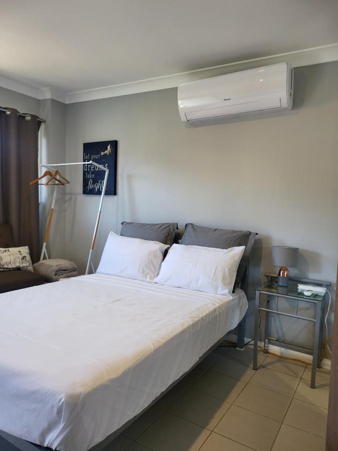 T&V Suites Windsor Extérieur photo