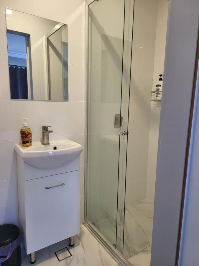 T&V Suites Windsor Extérieur photo