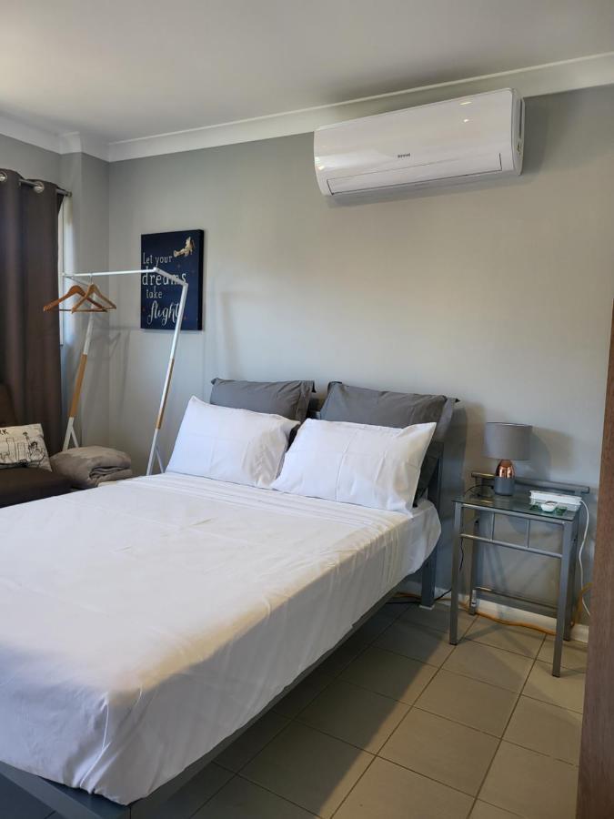 T&V Suites Windsor Extérieur photo