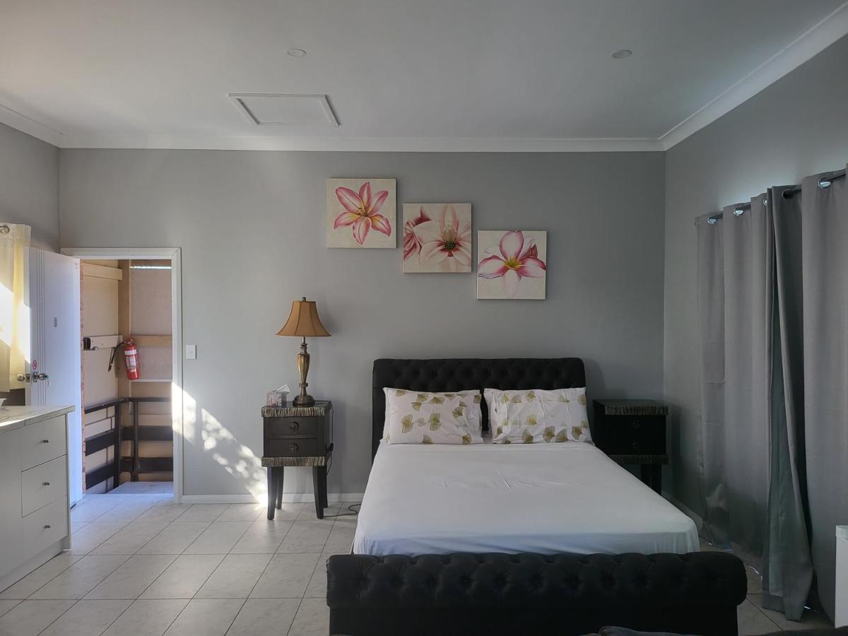 T&V Suites Windsor Extérieur photo