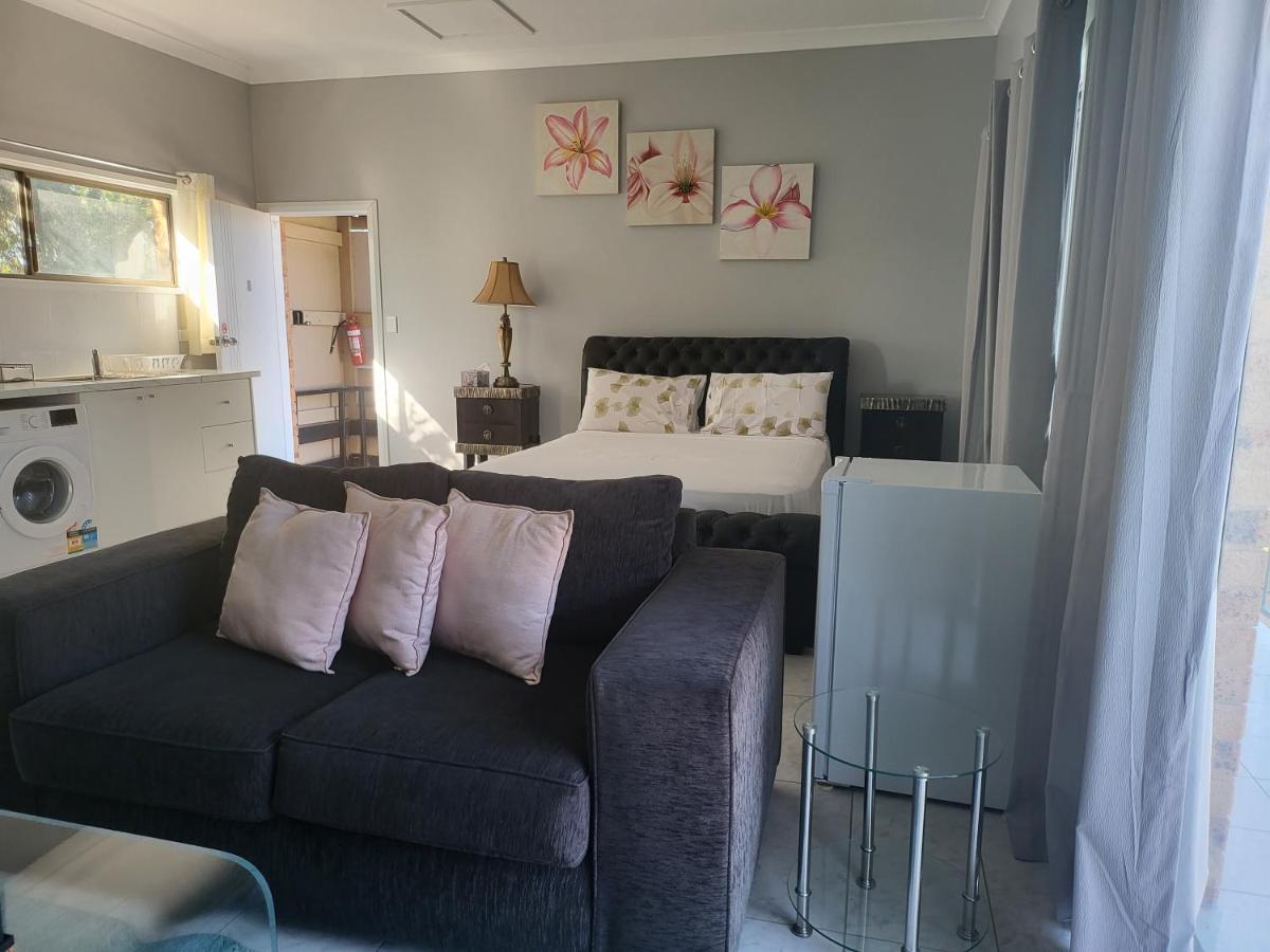 T&V Suites Windsor Extérieur photo